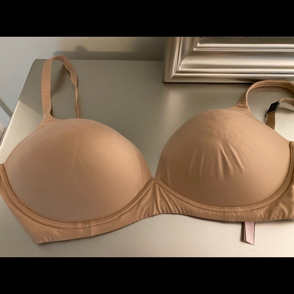 NWOT Nude Victoria’s Secret Body by Victoria 36DDD